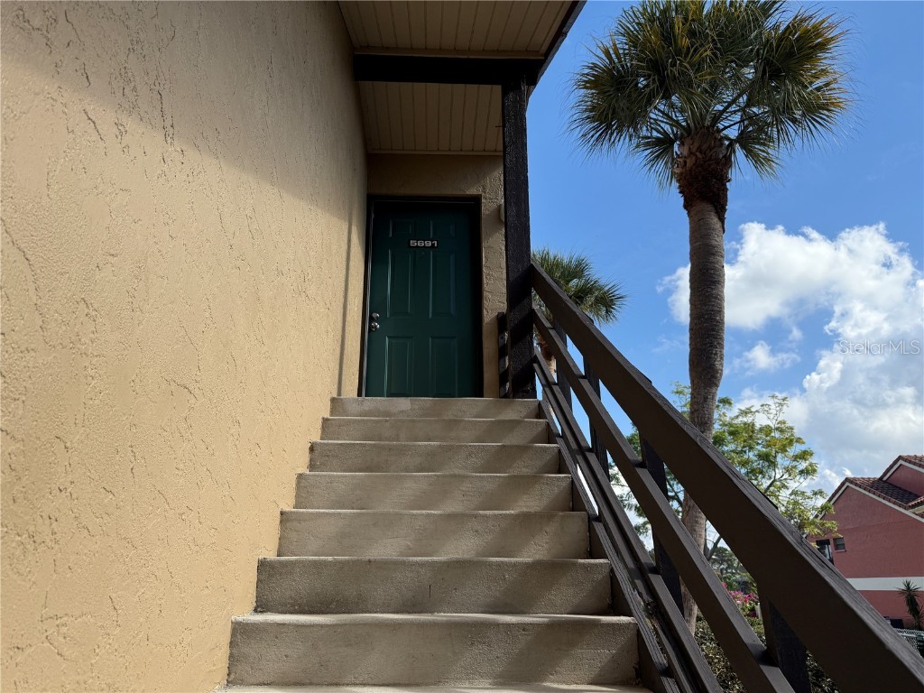 5691 Ashton Lake Drive #14 Sarasota FL 34231 A4675942 image1