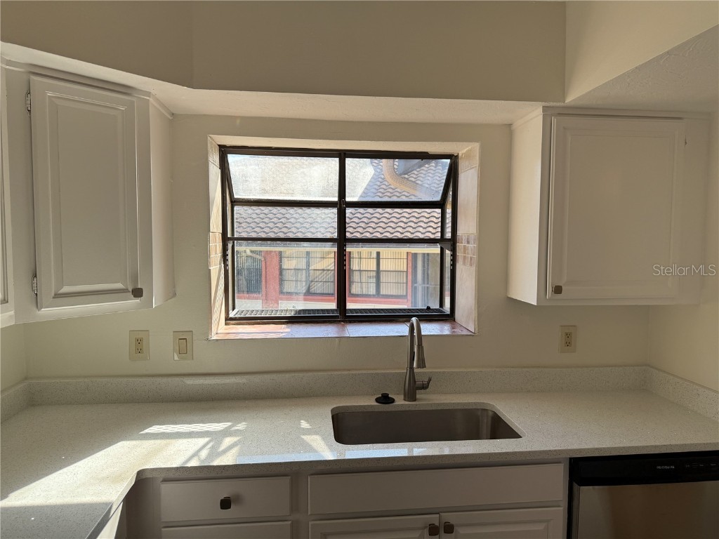 5691 Ashton Lake Drive #14 Sarasota FL 34231 A4675942 image7