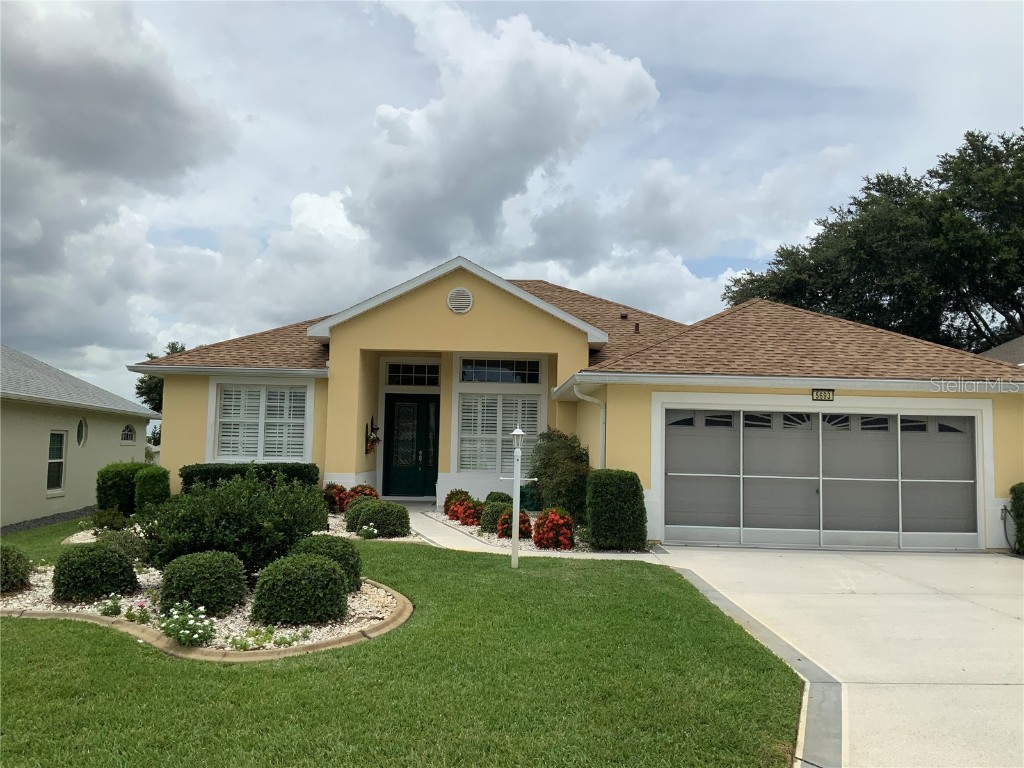 5693 Gulf Stream Street Tavares FL 32778 - LITTLE LAKE HARRIS G5070348 image1