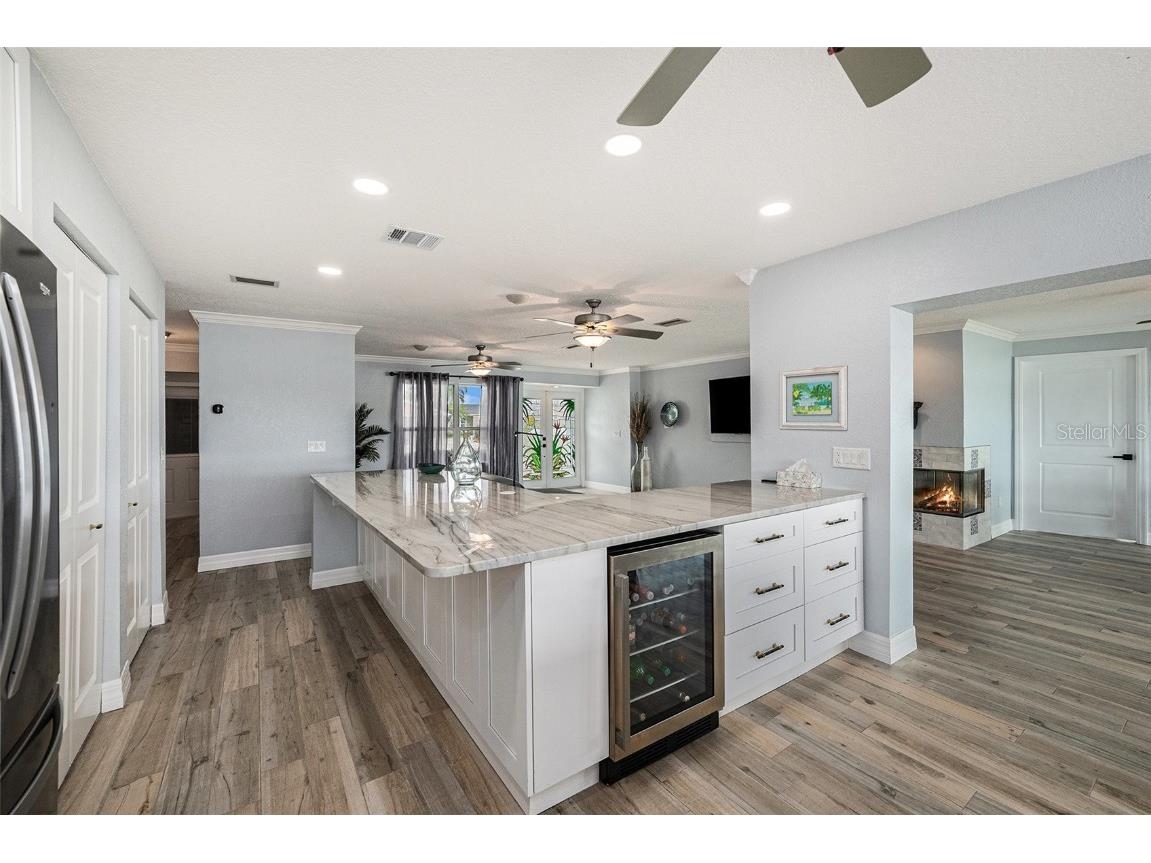 5694 Oakhurst Drive Seminole FL 33772 TB8449649 image14