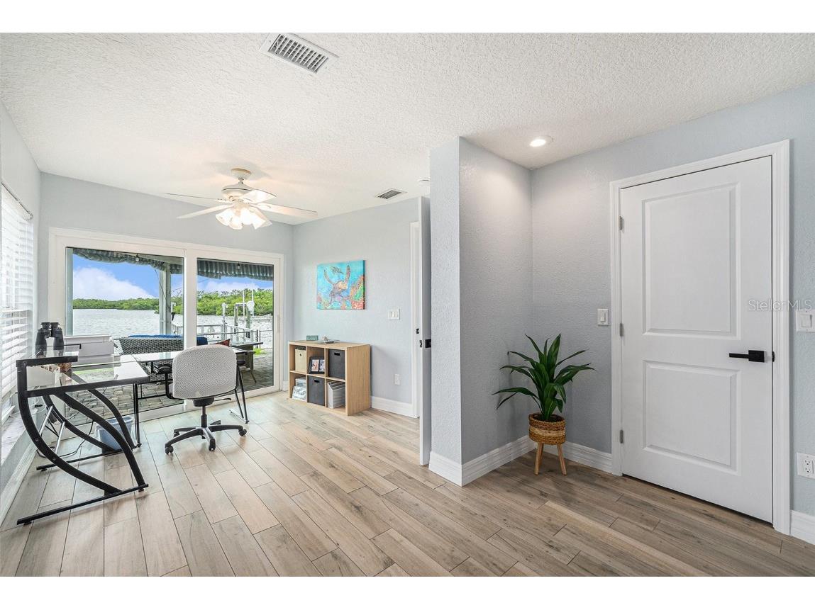 5694 Oakhurst Drive Seminole FL 33772 TB8449649 image19