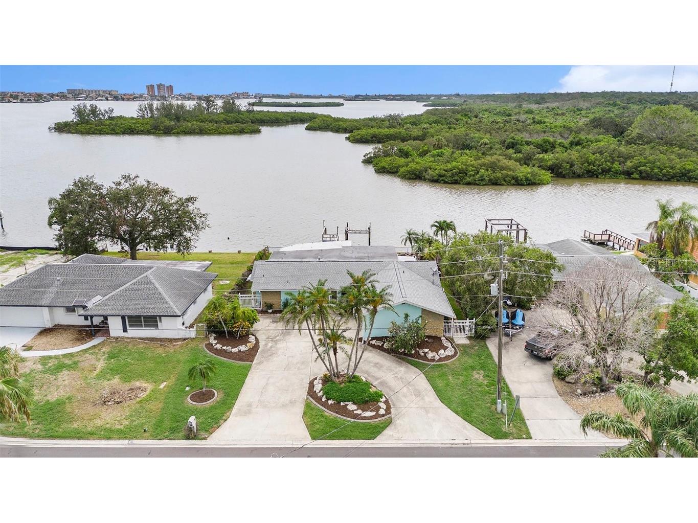 5694 Oakhurst Drive Seminole FL 33772 TB8449649 image4