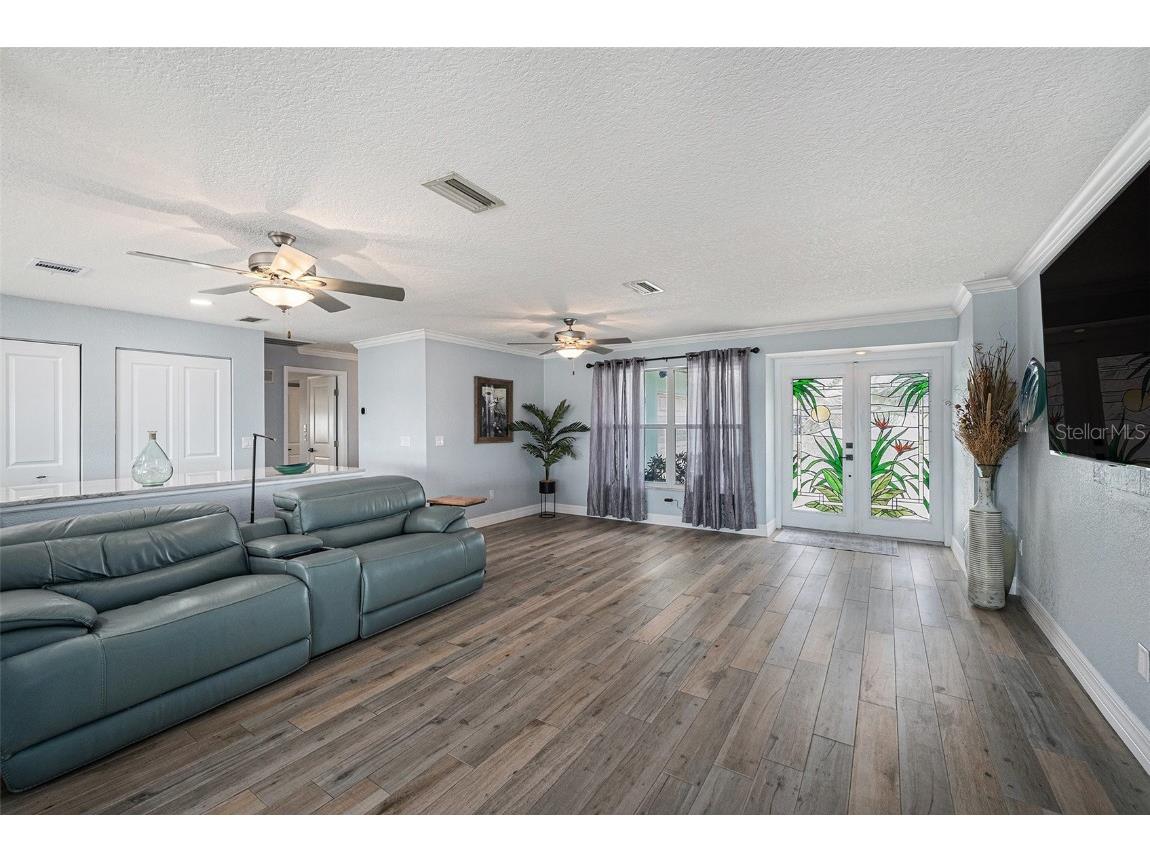 5694 Oakhurst Drive Seminole FL 33772 TB8449649 image6