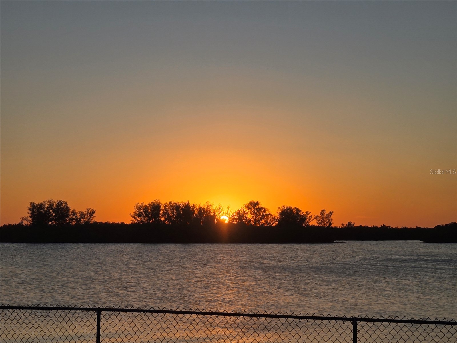 5694 Oakhurst Drive Seminole FL 33772 TB8449649 image77