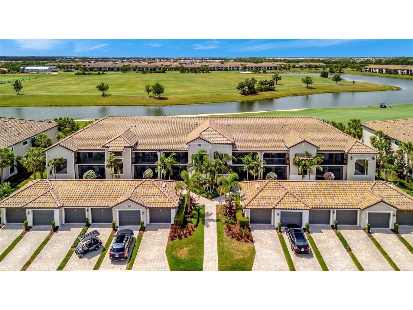 5694 Palmer Circle #202 Bradenton FL 34211 A4647901 image1