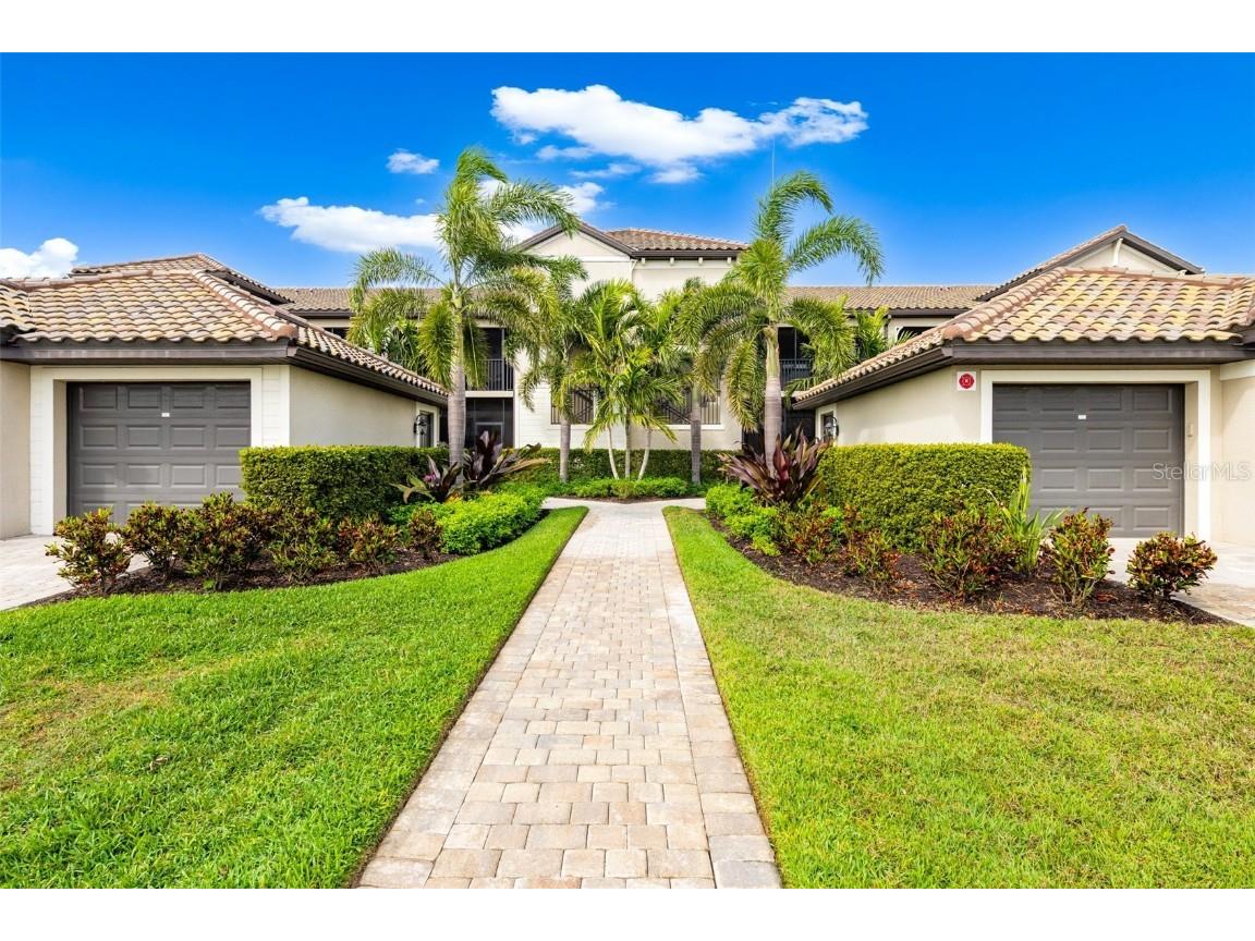 5694 Palmer Circle #204 Lakewood Ranch FL 34211 A4670080 image1