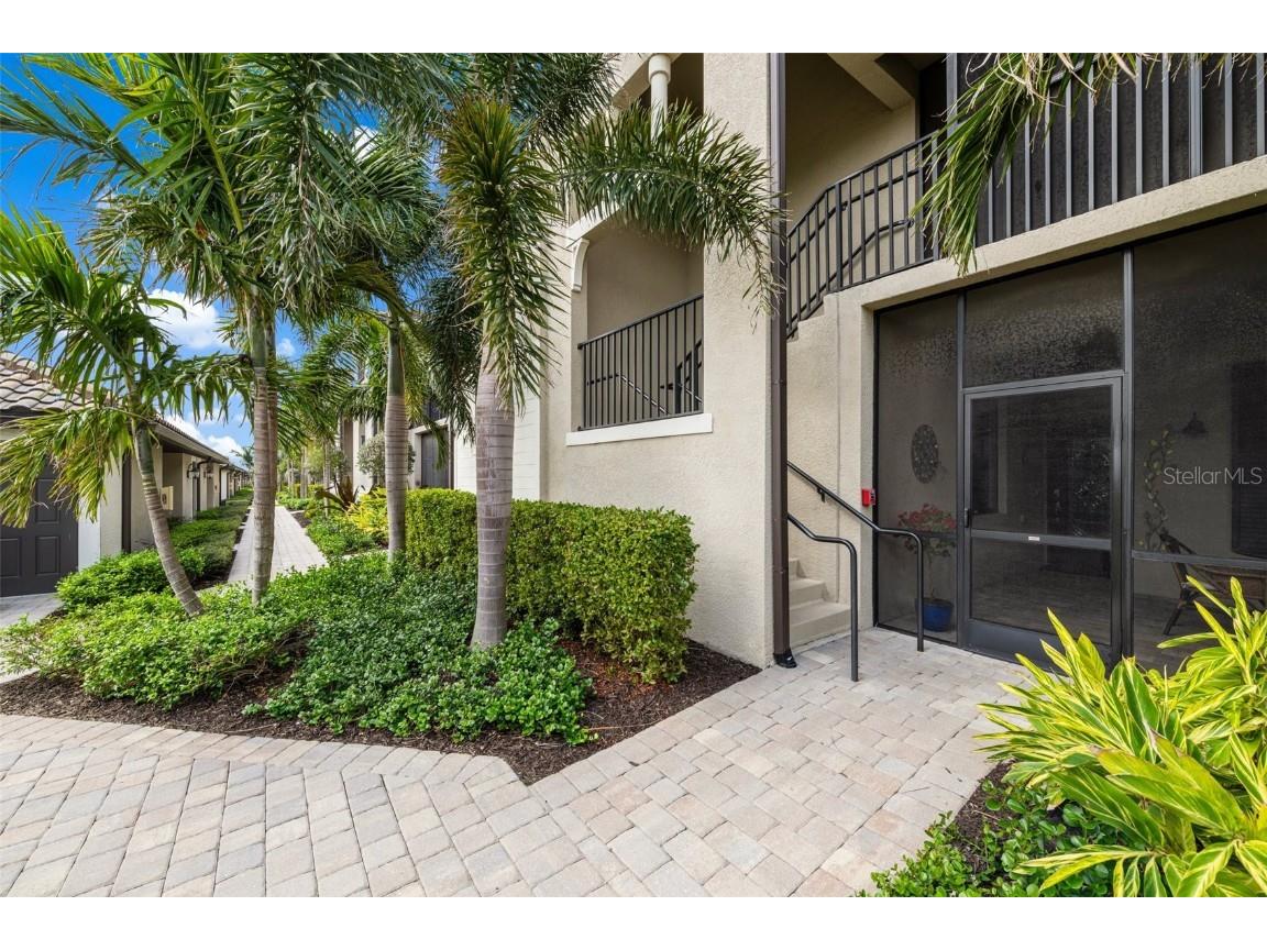 5694 Palmer Circle #204 Lakewood Ranch FL 34211 A4670080 image2