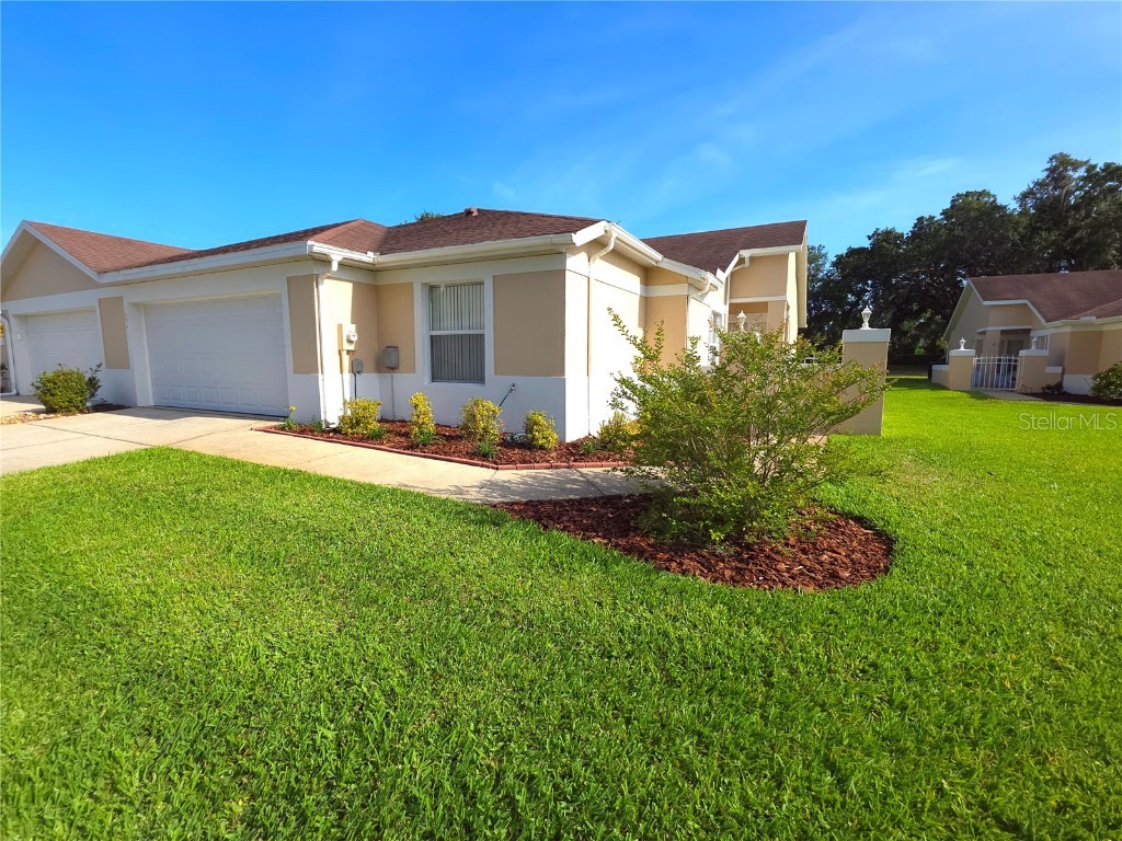 5694 Water Oak Lane Mulberry FL 33860 L4952393 image1
