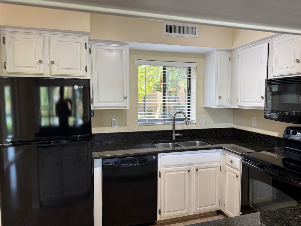 5697 Ashton Lake Drive #6 Sarasota FL 34231 - SUNNYSIDE LAKE A4675578 image11