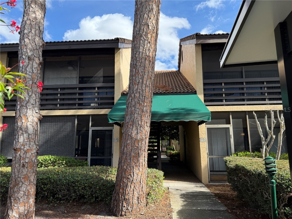 5697 Ashton Lake Drive #6 Sarasota FL 34231 - SUNNYSIDE LAKE A4675578 image2