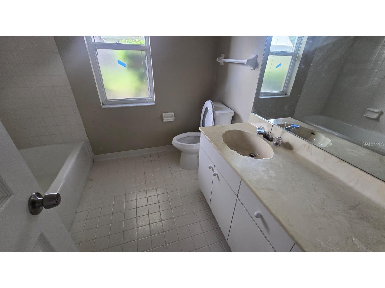 5697 Country Lakes Drive Sarasota FL 34243 TB8521913 image5