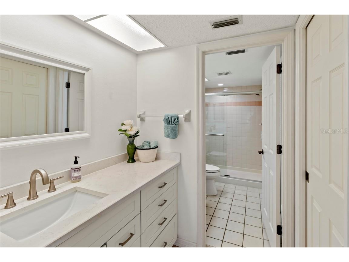 5697 Sheffield Greene Circle #51 Sarasota FL 34235 A4655037 image17