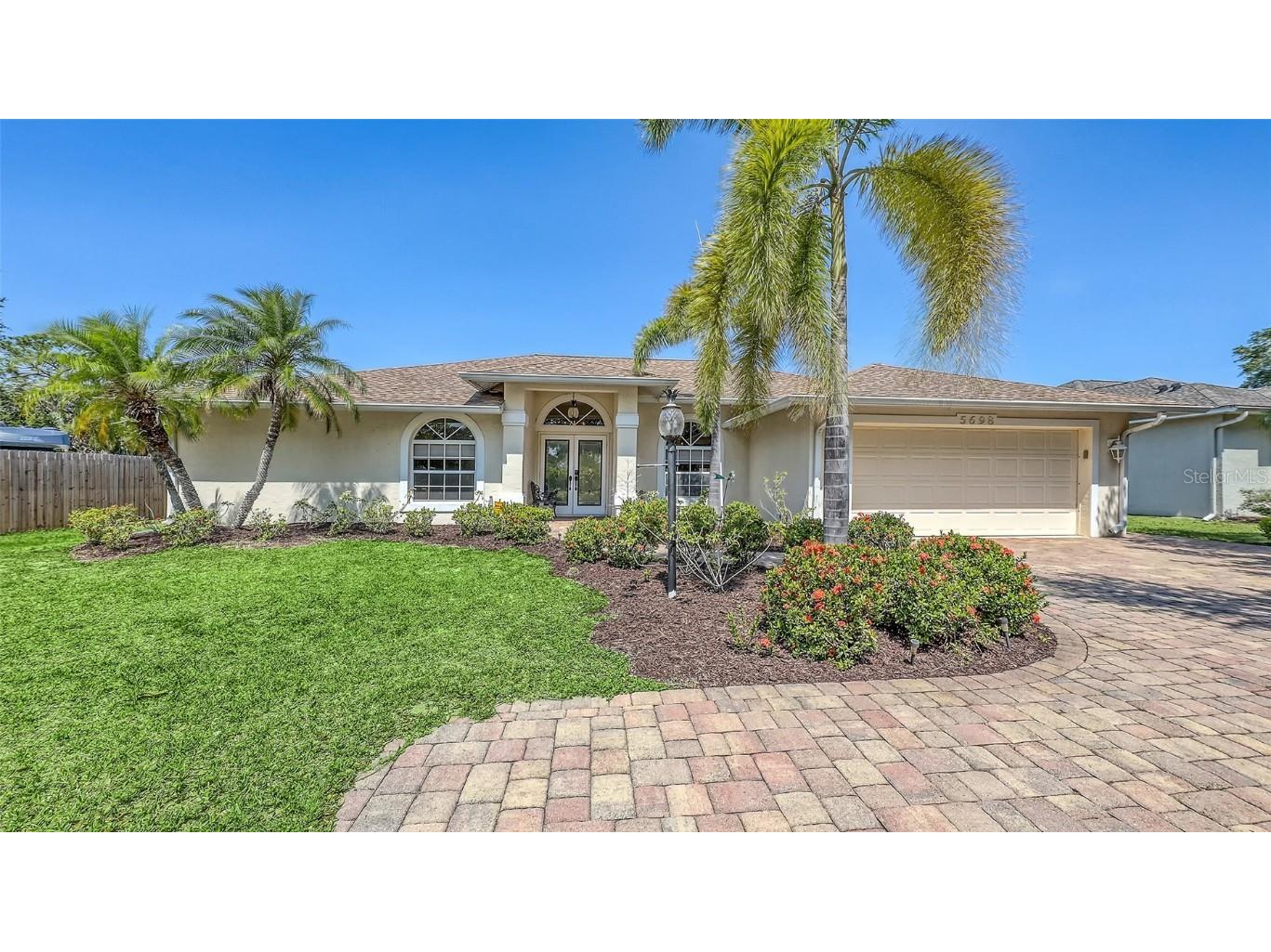 5698 Country Walk Lane Sarasota FL 34233 A4654065 image1