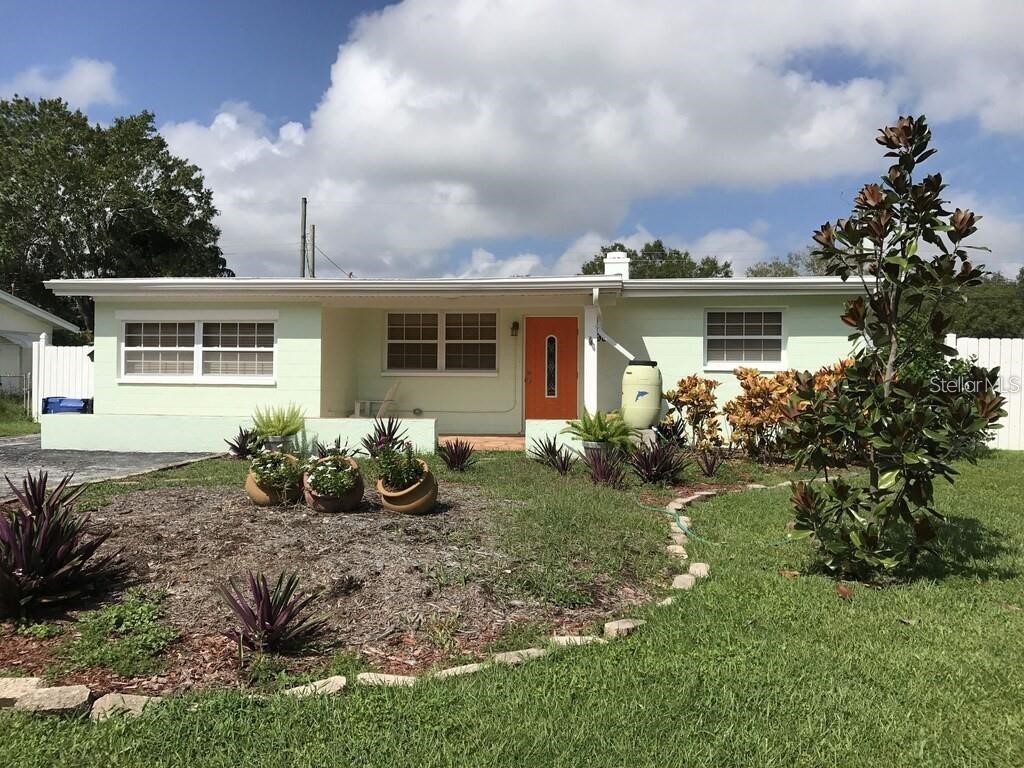 5698 Pershing Street NE Saint Petersburg FL 33703 U8203140 image1