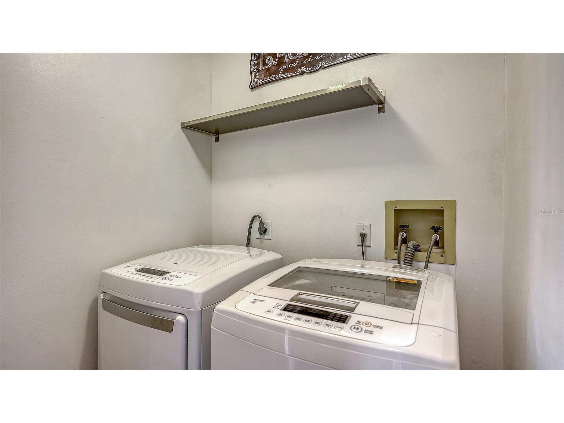 57 Bishops Court Road #121 Osprey FL 34229 A4680582 image41