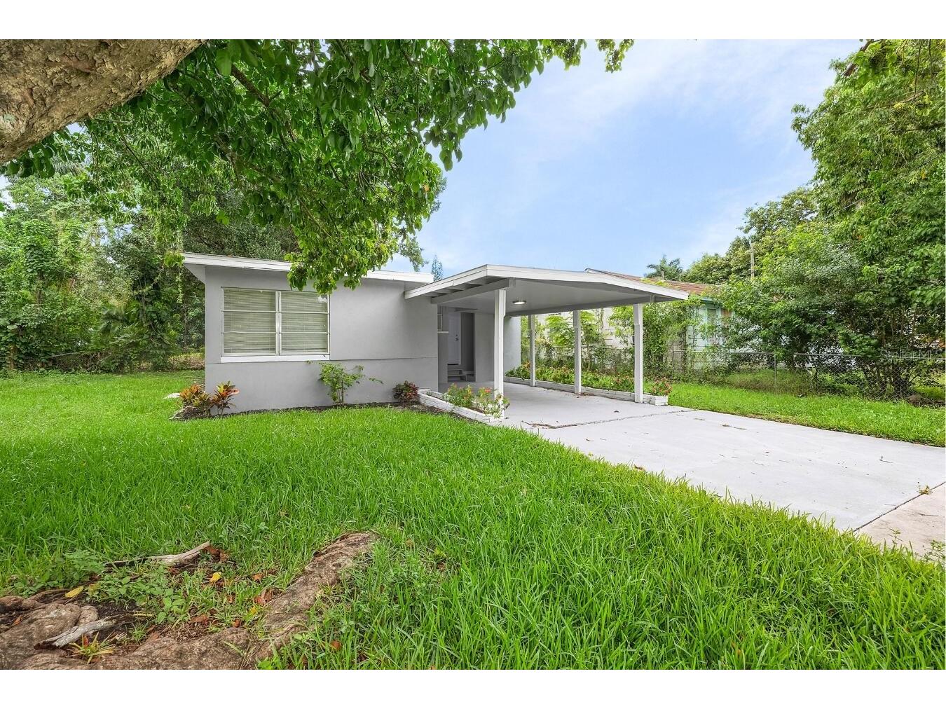 57 Cabana Avenue North Fort Myers FL 33903 O6415086 image1