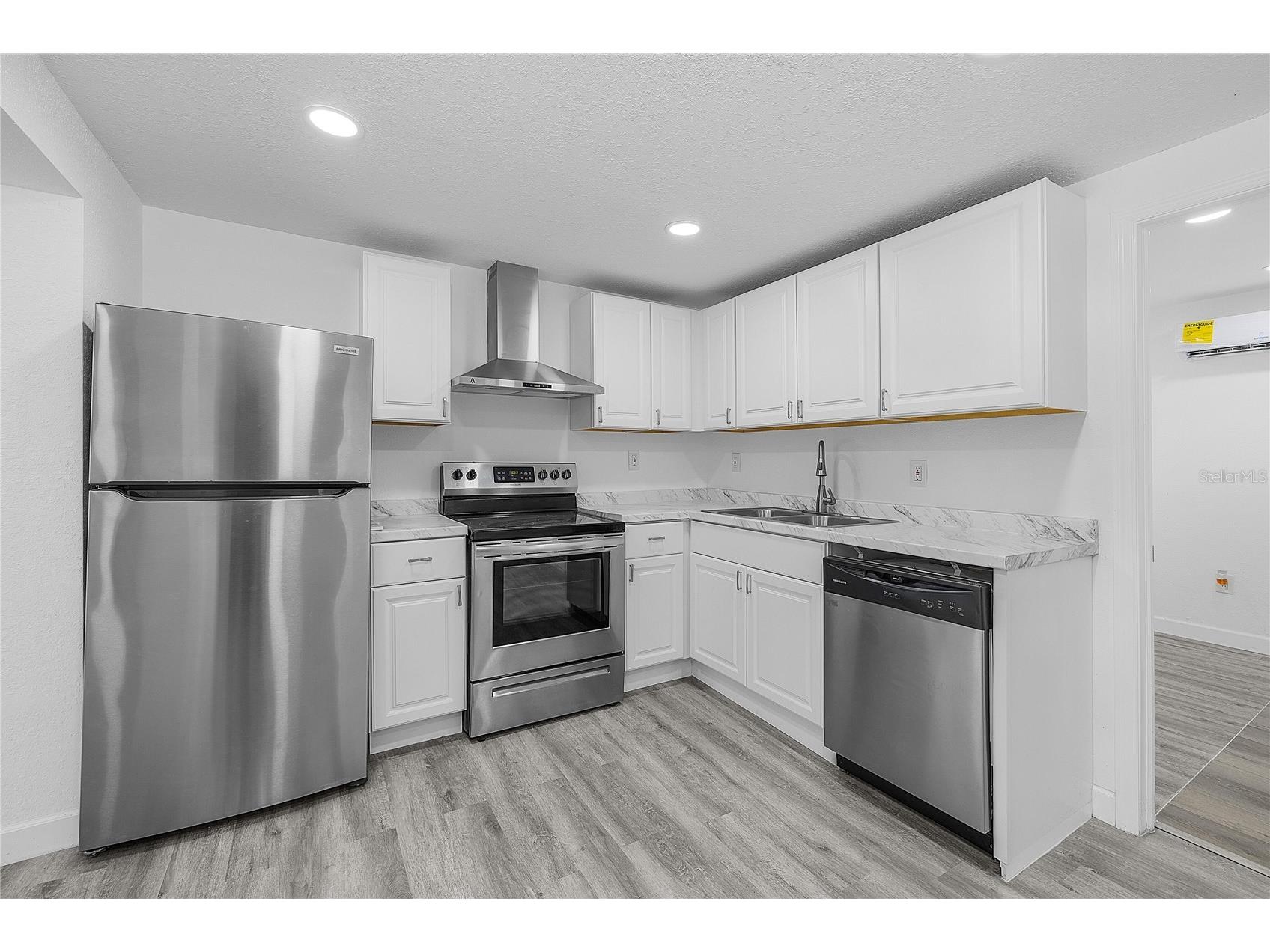 57 Cabana Avenue North Fort Myers FL 33903 O6415086 image3