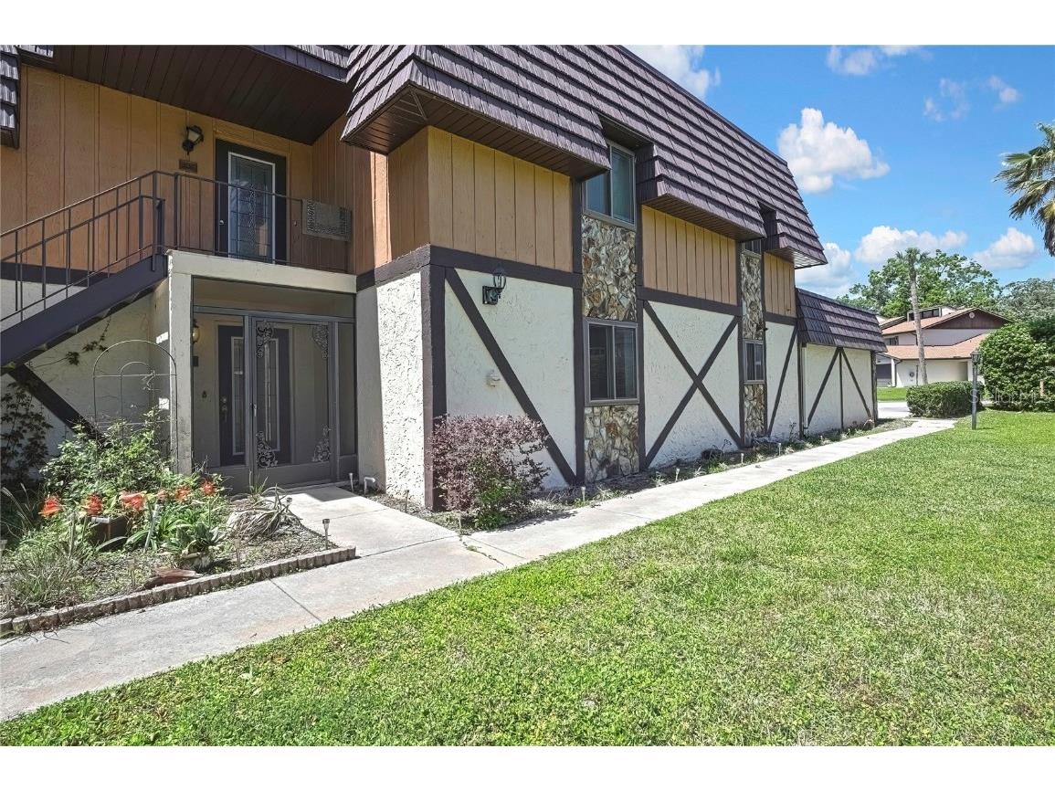 57 Douglas Street #105 Homosassa FL 34446 TB8397394 image1