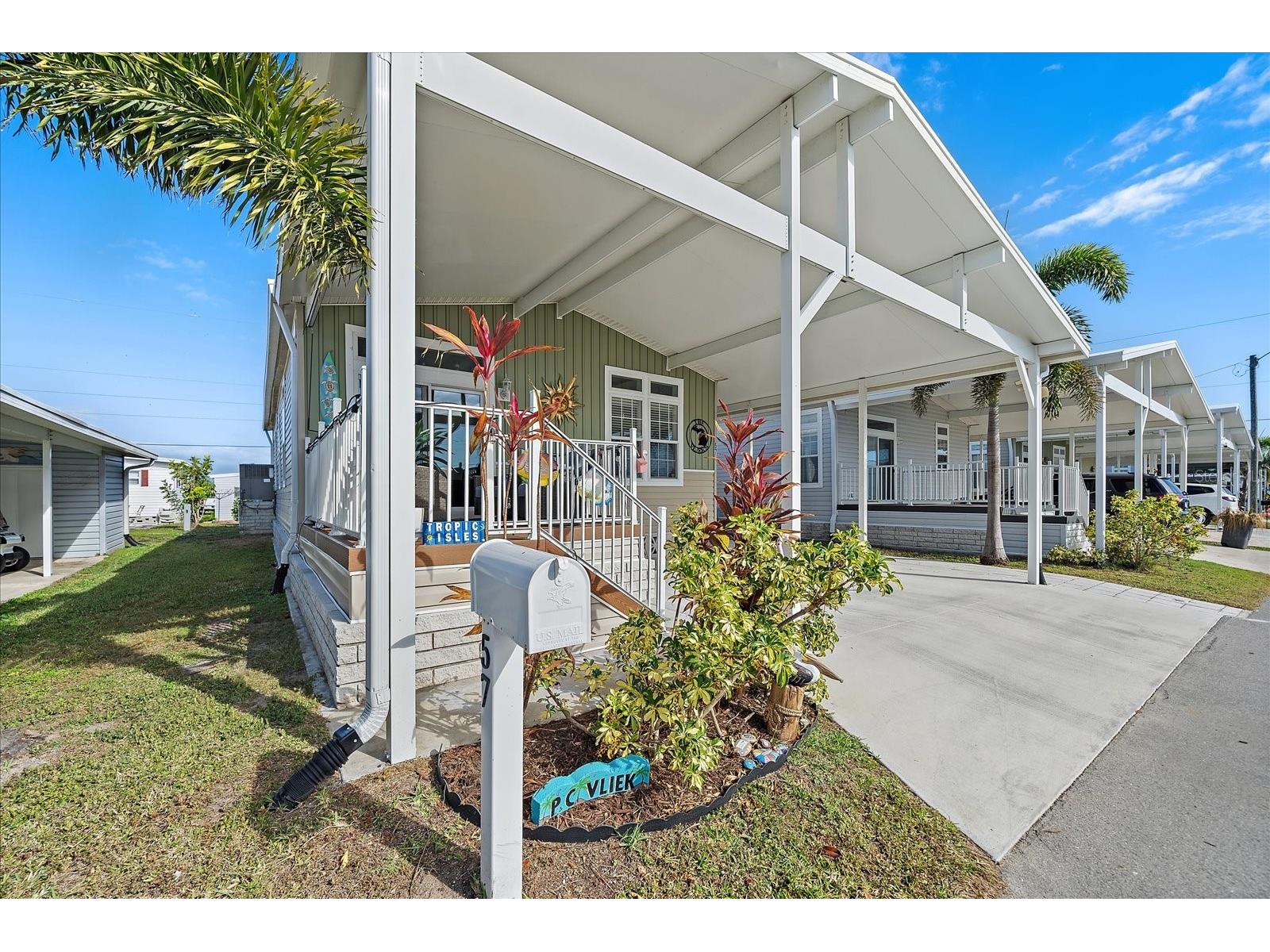 57 Edessa Drive Palmetto FL 34221 A4677201 image1