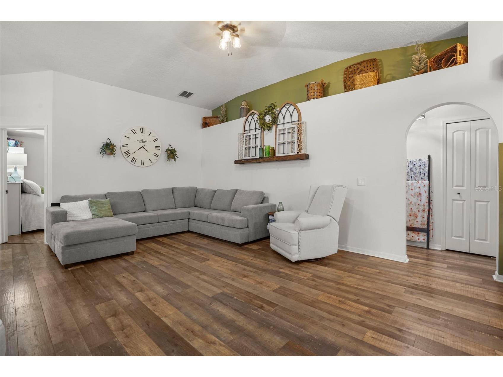 57 Lakeview Reserve Boulevard Winter Garden FL 34787 V4949553 image5