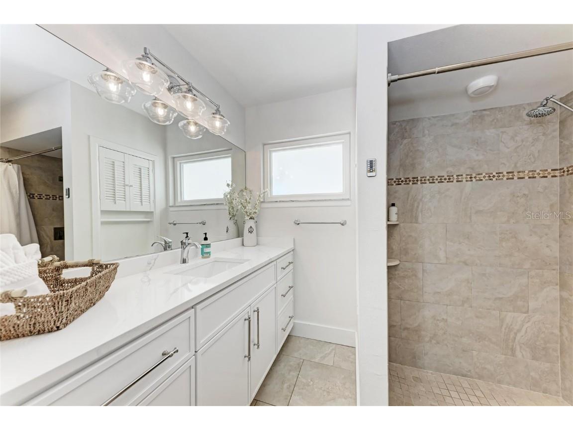 57 N Shore Drive Anna Maria FL 34216 A4676196 image20