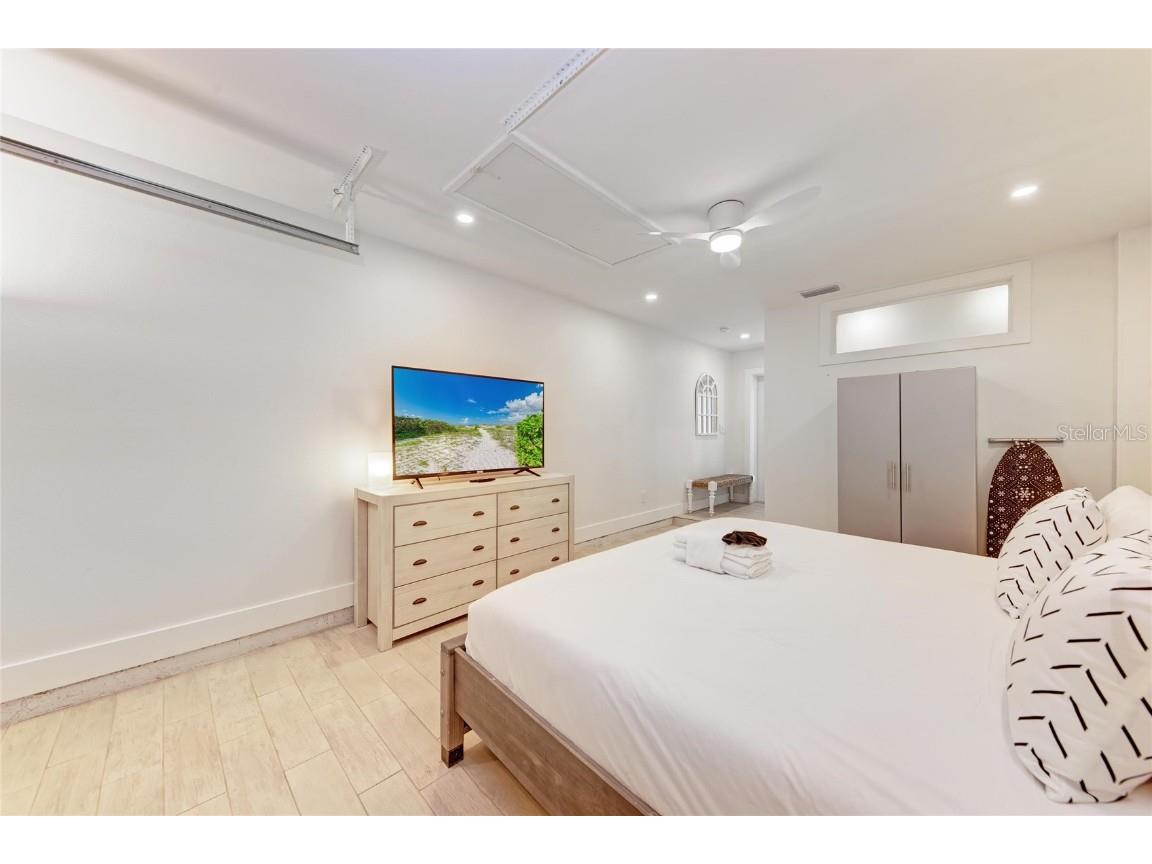 57 N Shore Drive Anna Maria FL 34216 A4676196 image29