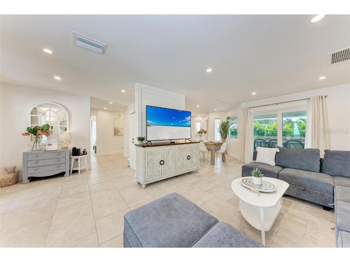 57 N Shore Drive Anna Maria FL 34216 A4676196 image8