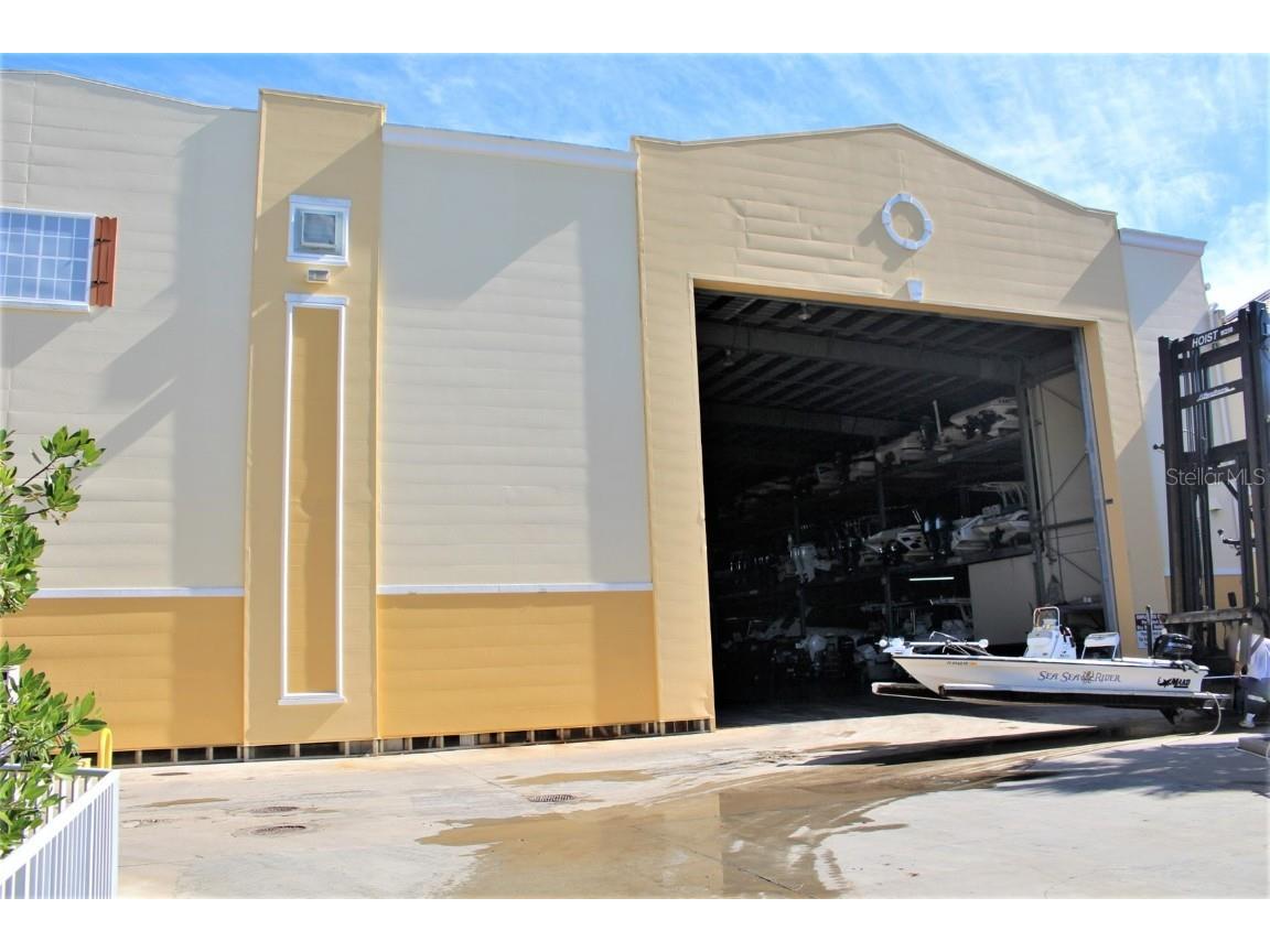 570 Blackburn Point Road #LNG33 Osprey FL 34229 A4590974 image1