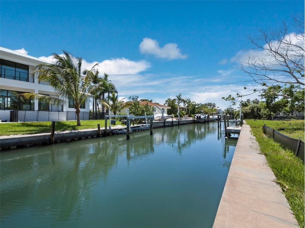 570 De Narvaez Drive Longboat Key FL 34228 A4662673 image8