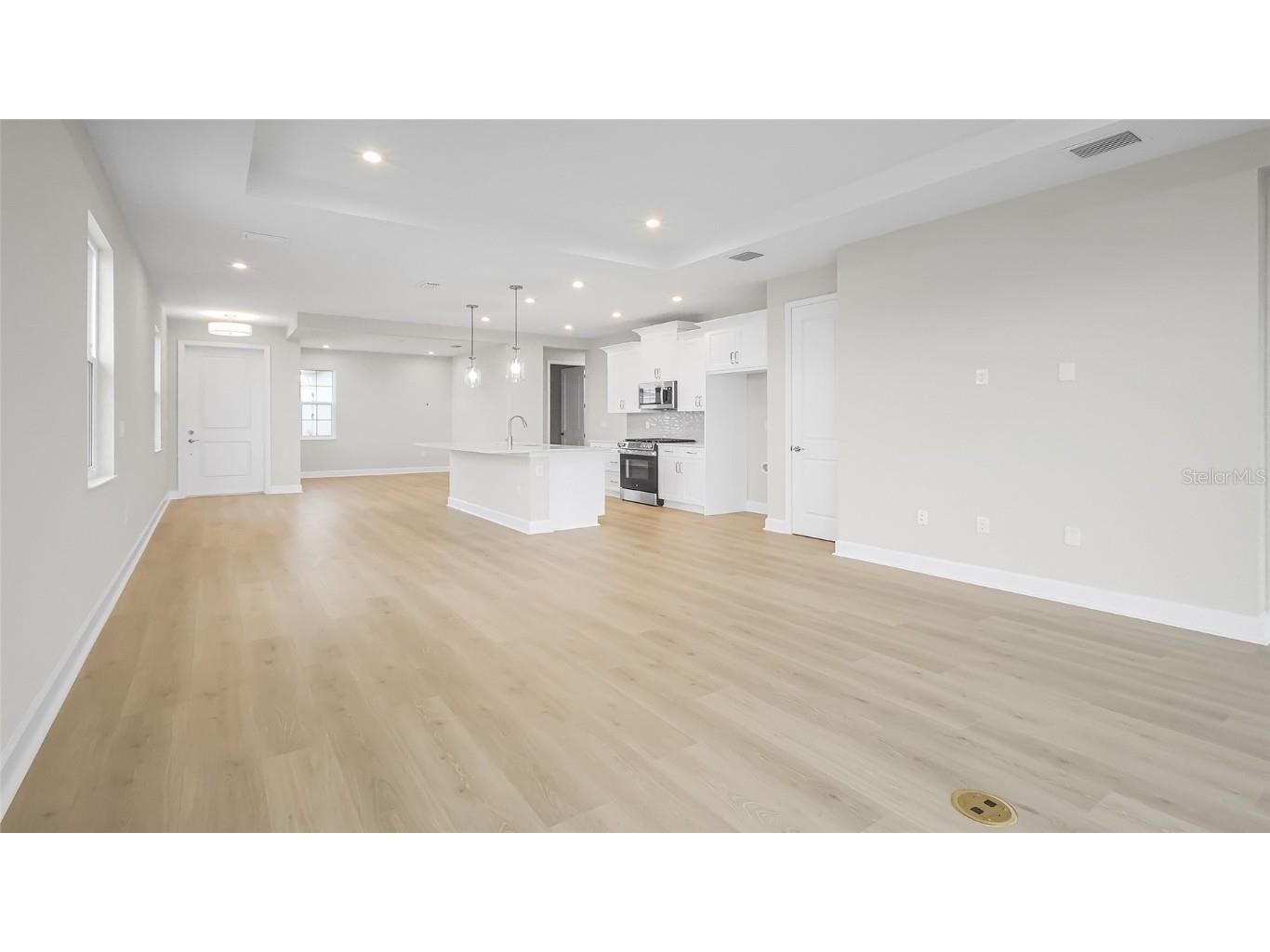 570 Hammock Oaks Boulevard Lady Lake FL 32159 W7880015 image7