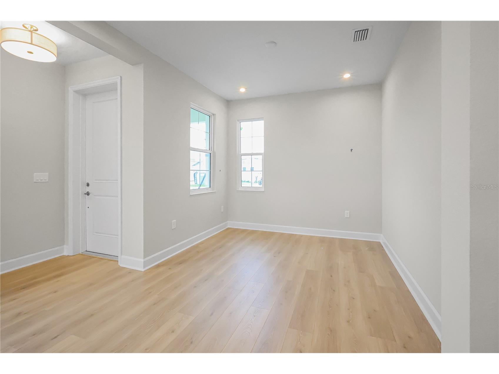 570 Hammock Oaks Boulevard Lady Lake FL 32159 W7886354 image5
