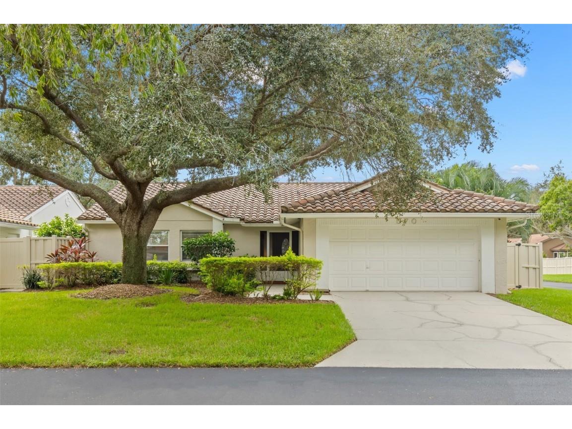 570 Quintana Place NE Saint Petersburg FL 33703 U8214845 image1