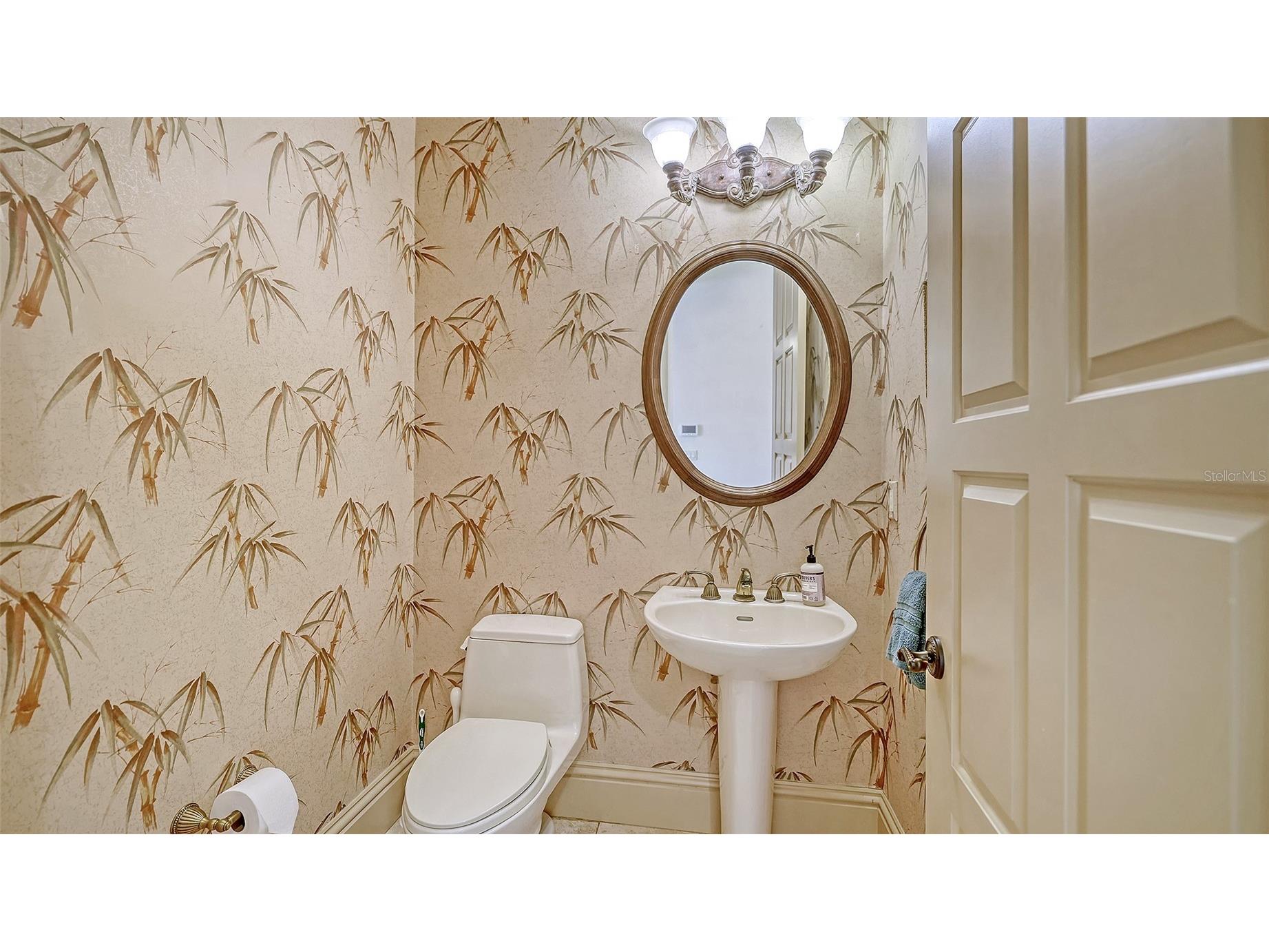 570 S Spoonbill Drive Sarasota FL 34236 A4679610 image36