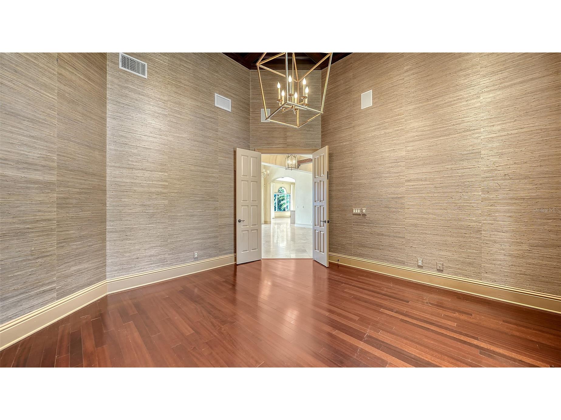 570 S Spoonbill Drive Sarasota FL 34236 A4679610 image38