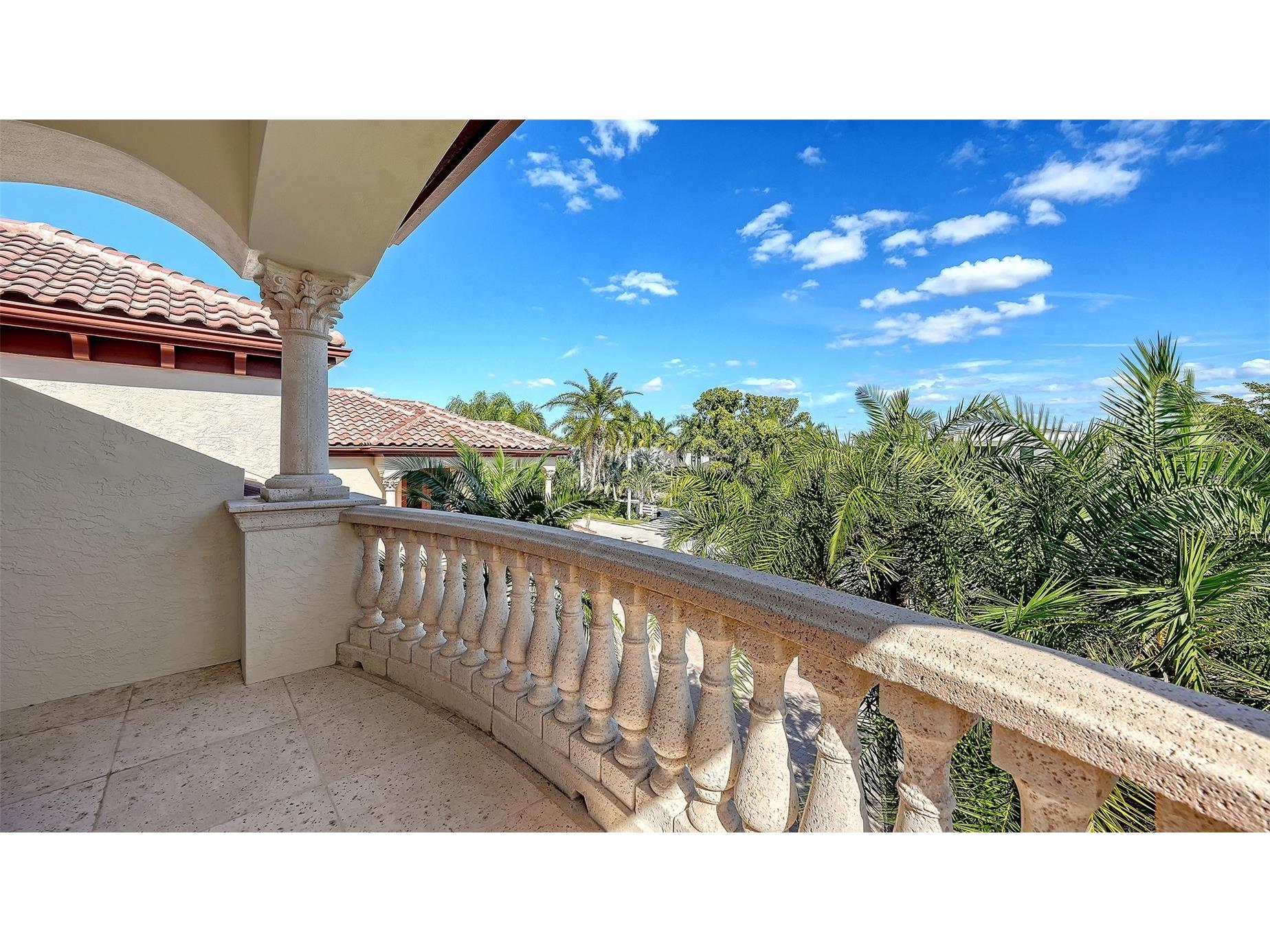 570 S Spoonbill Drive Sarasota FL 34236 A4679610 image74