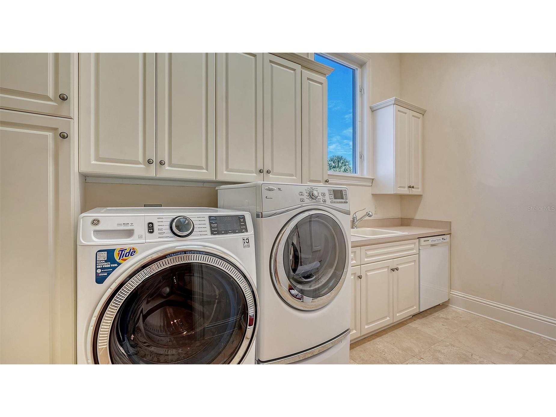 570 S Spoonbill Drive Sarasota FL 34236 A4679610 image76