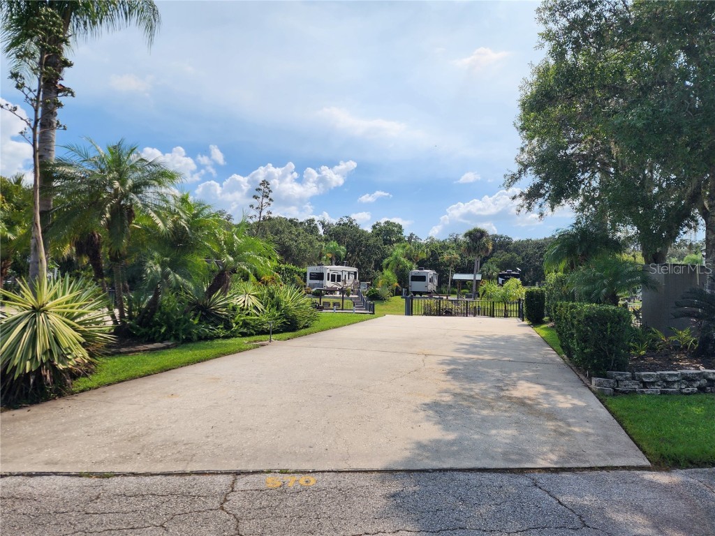 570 Waterway Drive Lake Wales FL 33898 - LAKE KISSIMMEE P4935588 image2