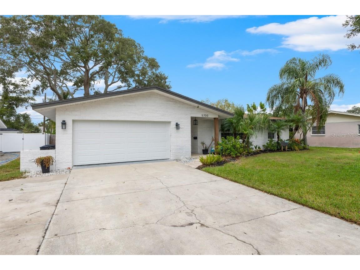 5700 Bayou Grande Boulevard NE Saint Petersburg FL 33703 TB8311973 image1