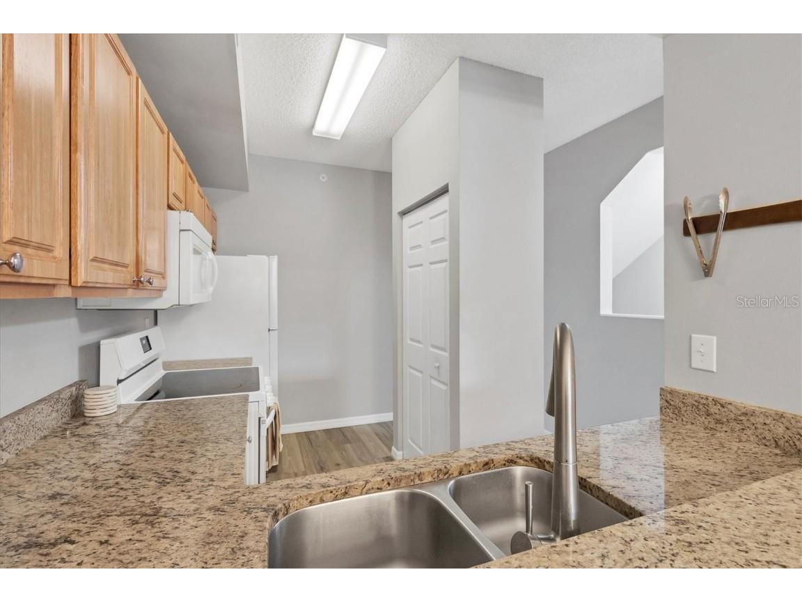 5700 Bentgrass Drive #16-211 Sarasota FL 34235 A4636488 image16