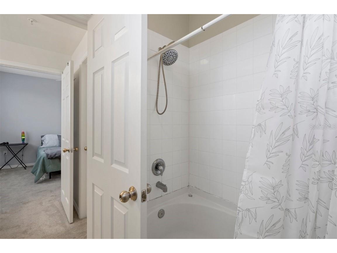 5700 Bentgrass Drive #16-211 Sarasota FL 34235 A4636488 image27