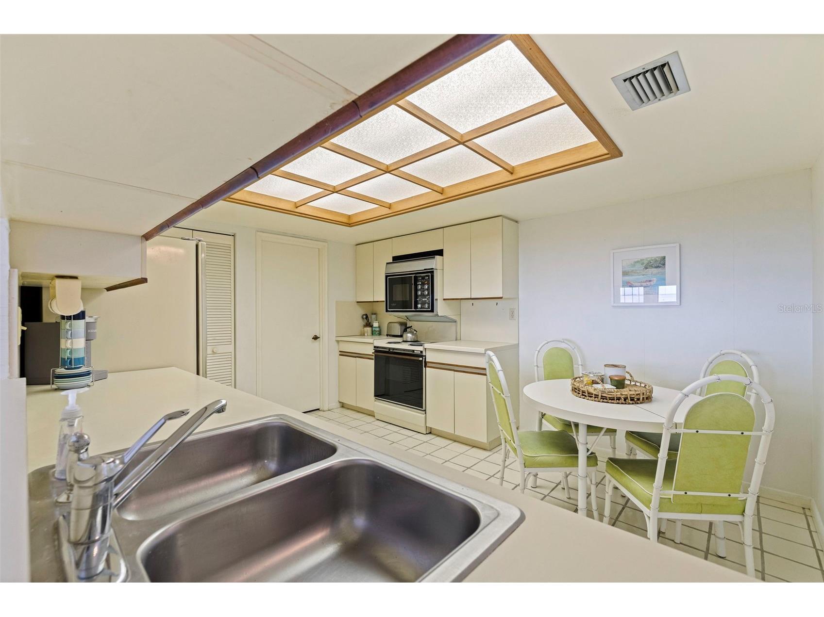 5700 Escondida Boulevard S #303 Saint Petersburg FL 33715 - TAMPA BAY TB8418802 image13