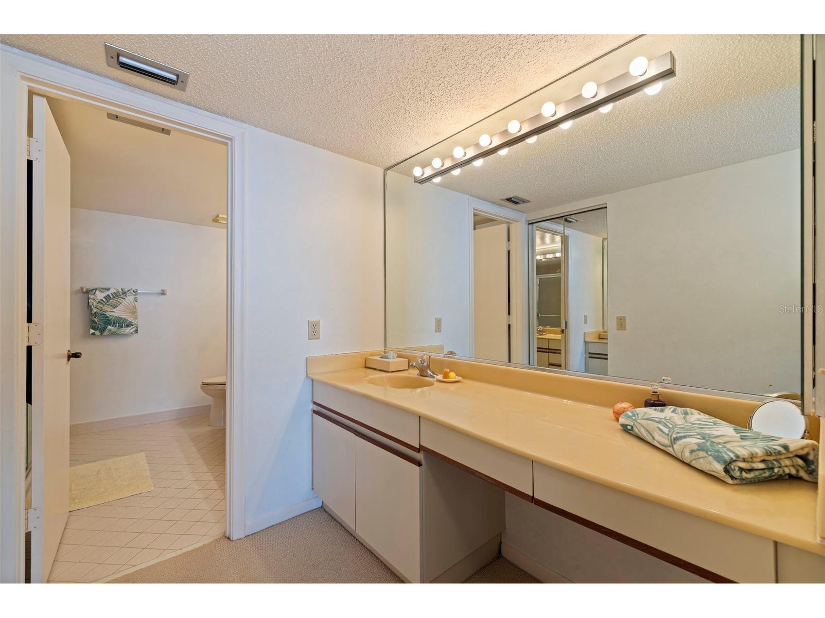 5700 Escondida Boulevard S #303 Saint Petersburg FL 33715 - TAMPA BAY TB8418802 image21