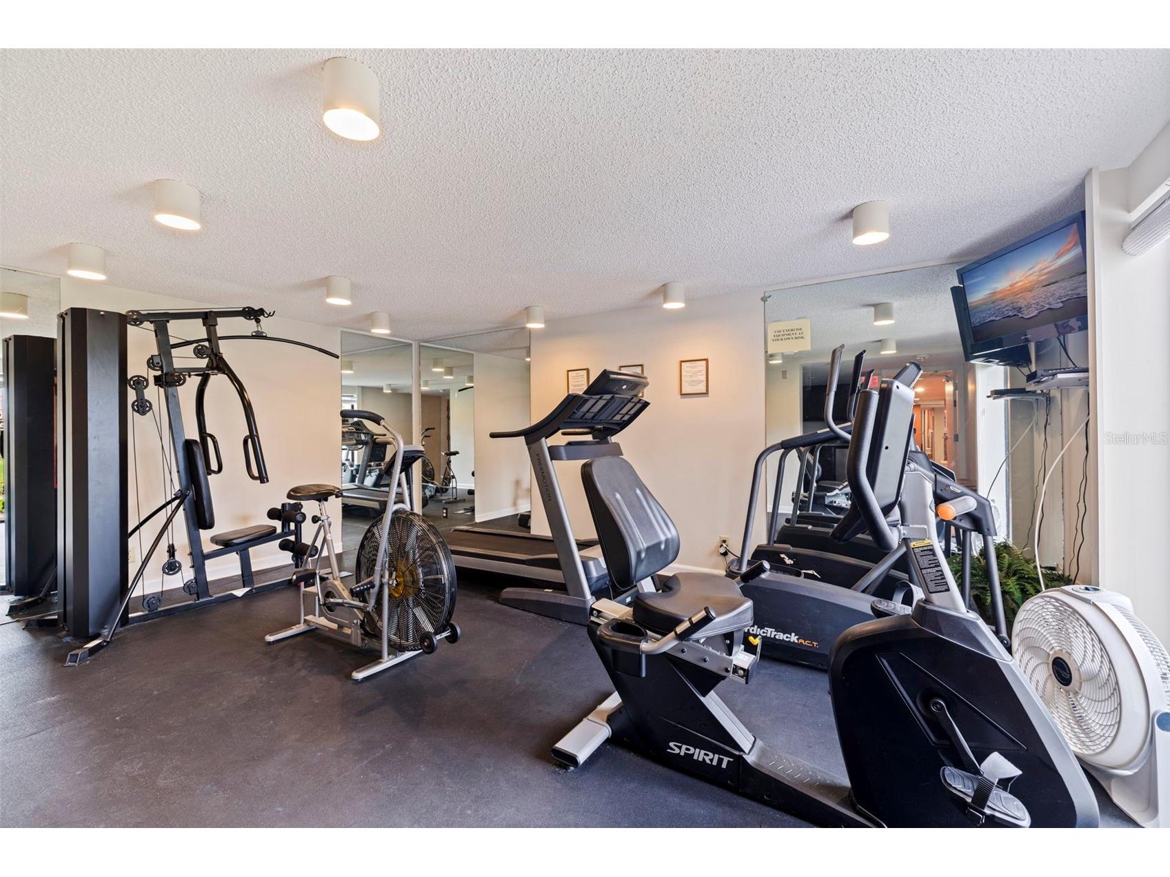 5700 Escondida Boulevard S #303 Saint Petersburg FL 33715 - TAMPA BAY TB8418802 image36