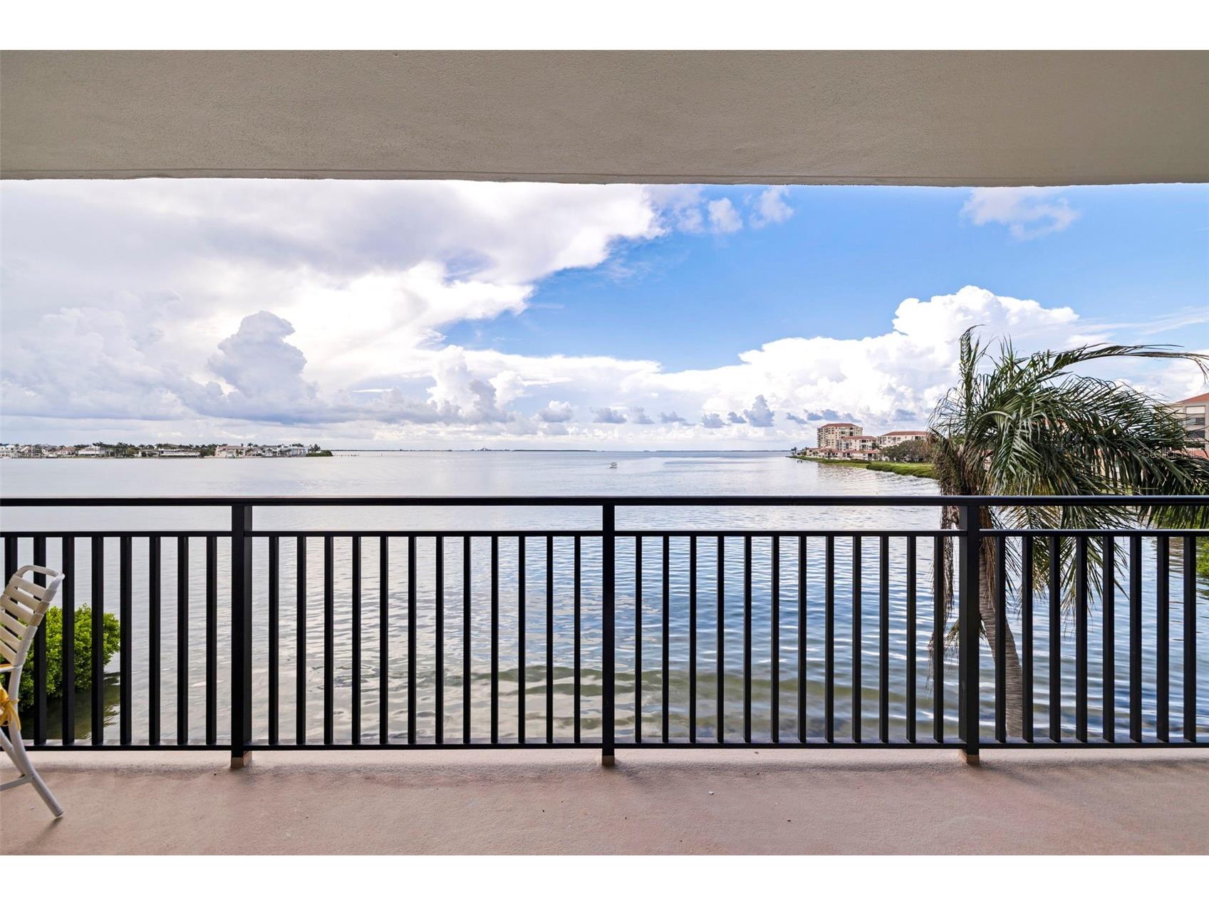 5700 Escondida Boulevard S #303 Saint Petersburg FL 33715 - TAMPA BAY TB8418802 image8