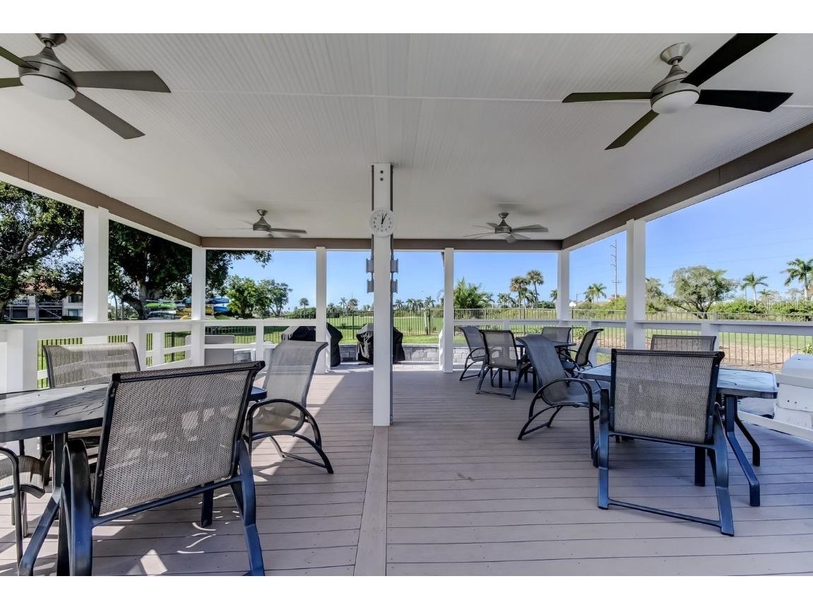 5700 Escondida Boulevard S #403 Saint Petersburg FL 33715 TB8450732 image28