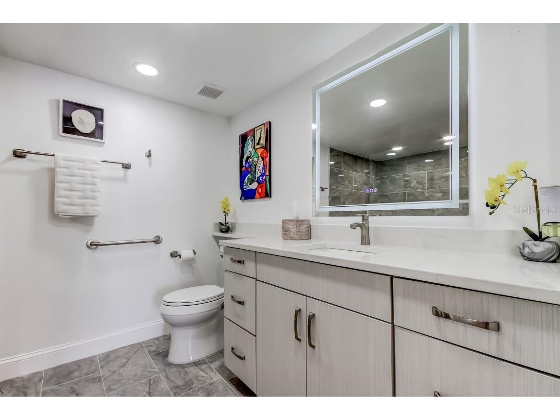 5700 Escondida Boulevard S #403 Saint Petersburg FL 33715 TB8450732 image9