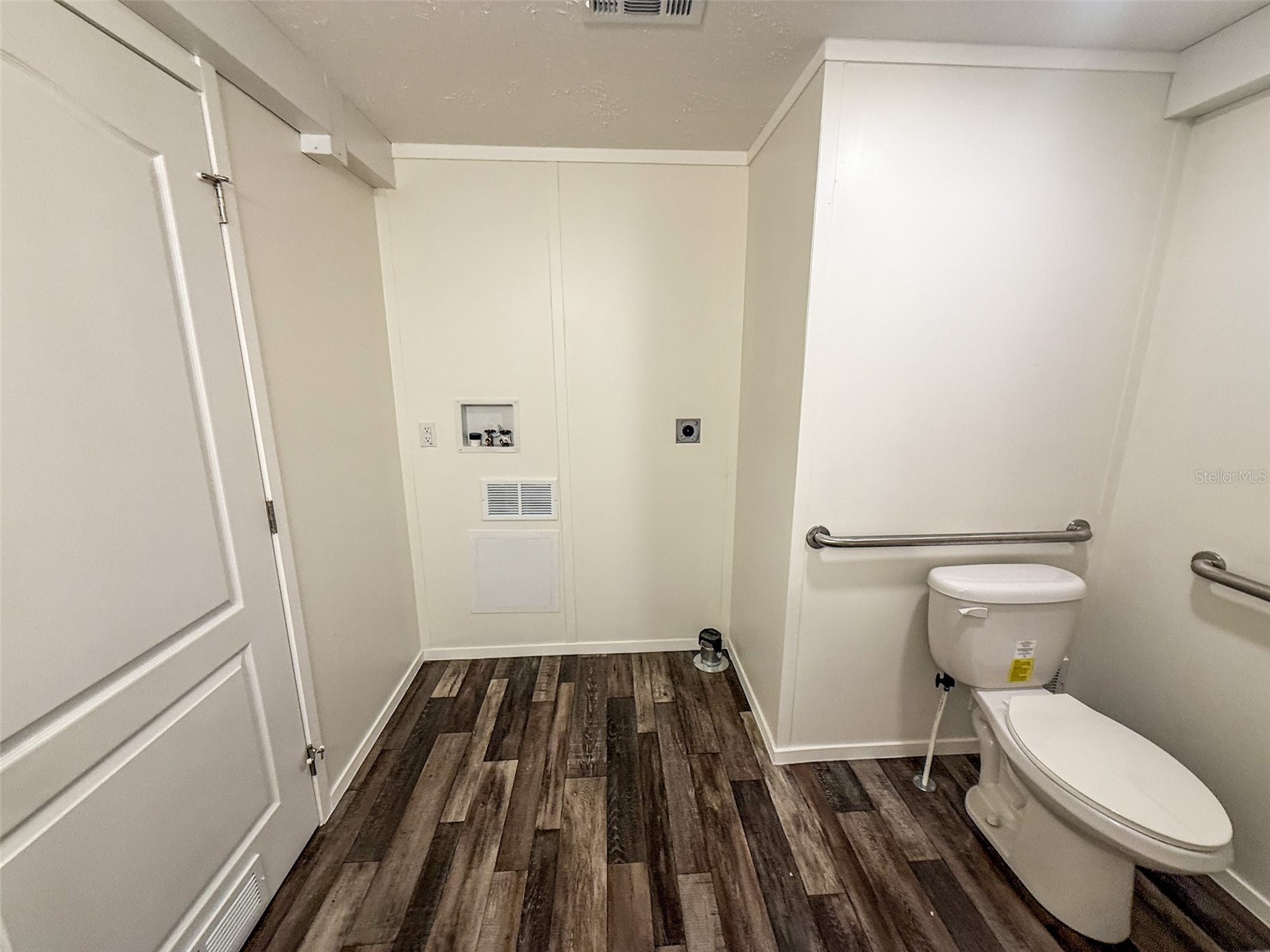 5700 Holiday Park Boulevard North Port FL 34287 A4661489 image12