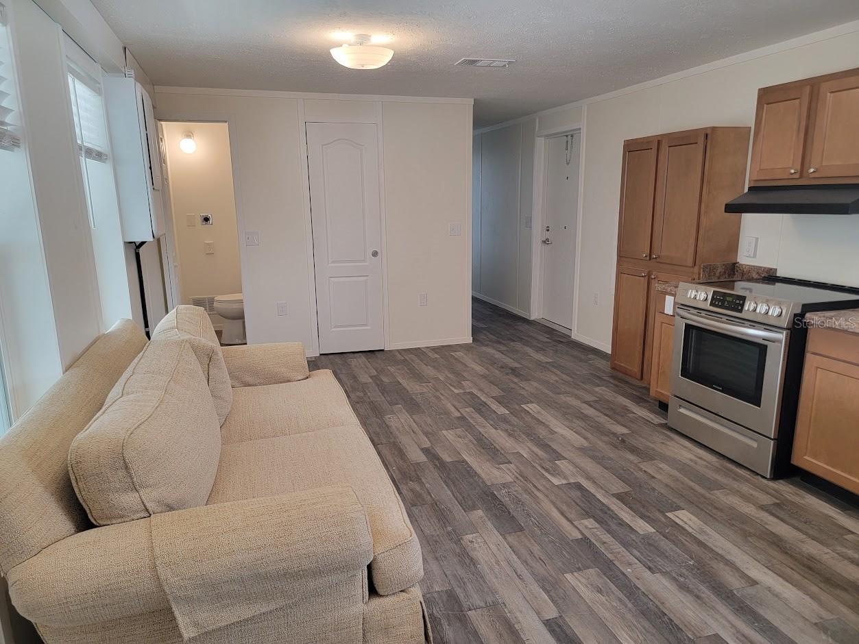 5700 Holiday Park Boulevard North Port FL 34287 A4685317 image8