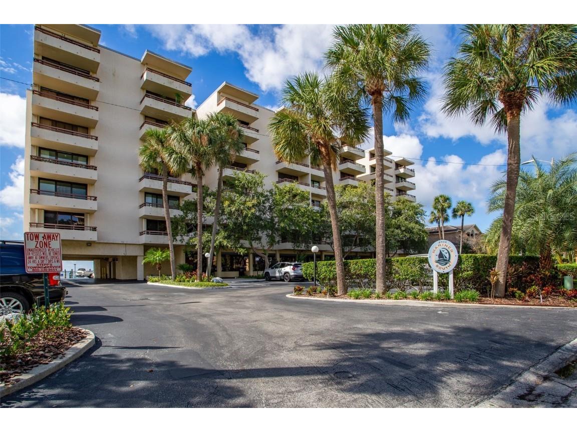 5700 Mariner Street #402 Tampa FL 33609 - OLD TAMPA BAY T3445799 image1