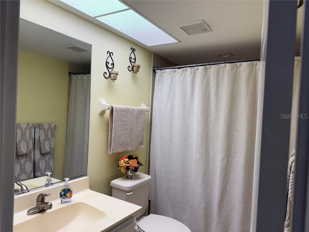 5700 Sheffield Greene Circle #87 Sarasota FL 34235 A4660475 image17
